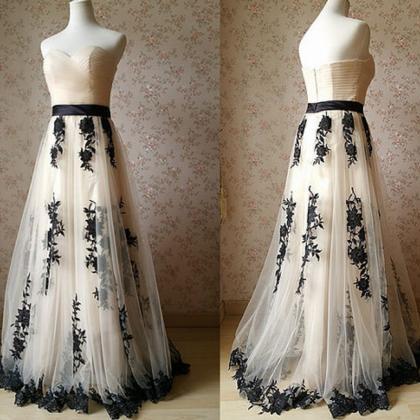 Charming Prom Dress Tulle Prom Dress Appliques..