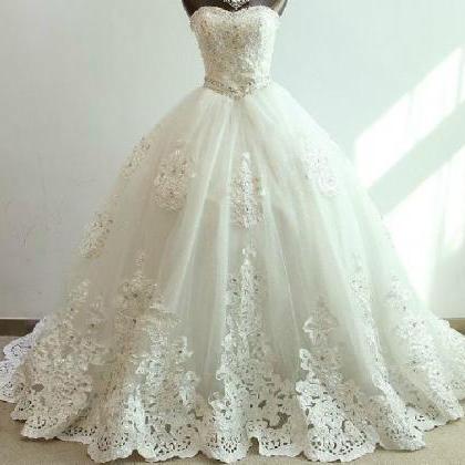 Sweetheart Beaded Lace Princess Wedding Ball Gown..