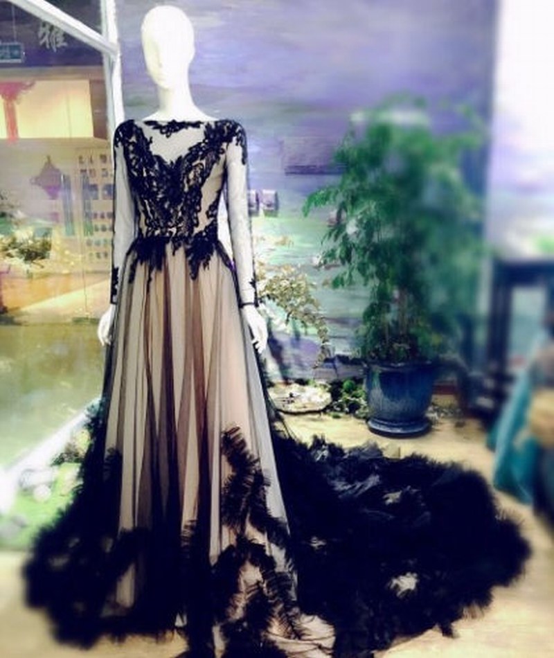 Elegant Black Lace Tulle Long Sleeve Evening Prom Dresses With Train Bridal Gown Wedding Party Birthday Dresses 18lf01