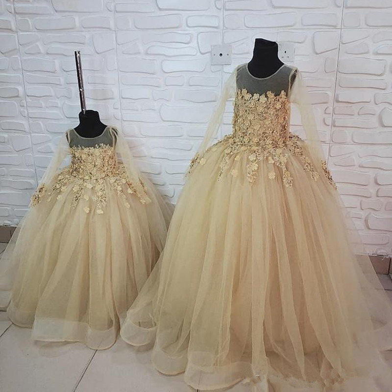 2020 Modern Gold Lace Beaded Flower Girl Dresses For Wedding Long Sleeves Sheer Necklittle Girl Vintage Communion Pageant Dresses Gowns