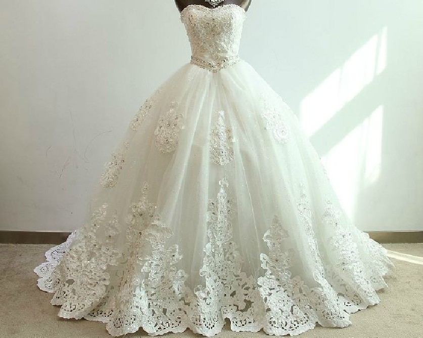 Sweetheart Beaded Lace Princess Wedding Ball Gown Featuring Lace-up Back And Chapel Train