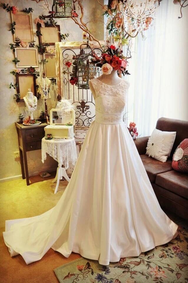 Formal Beading Crew Fashion Long Train Ball Gown Satin Lace Bridal Wedding Dresses Formal Floor Length w594