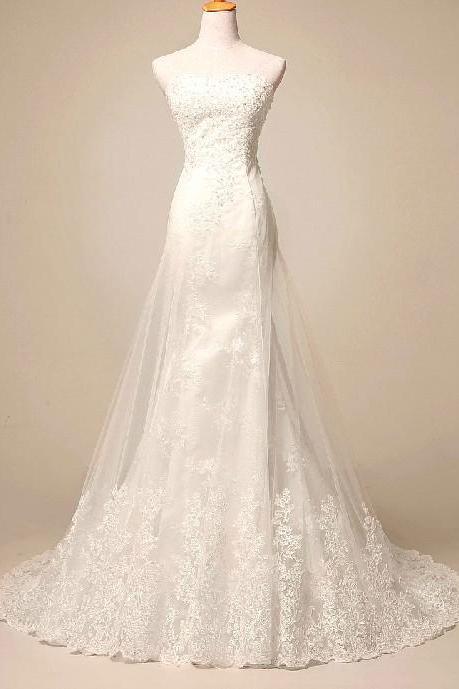 Strapless Lace Mermaid Wedding Dress Featuring Lace-Up Back