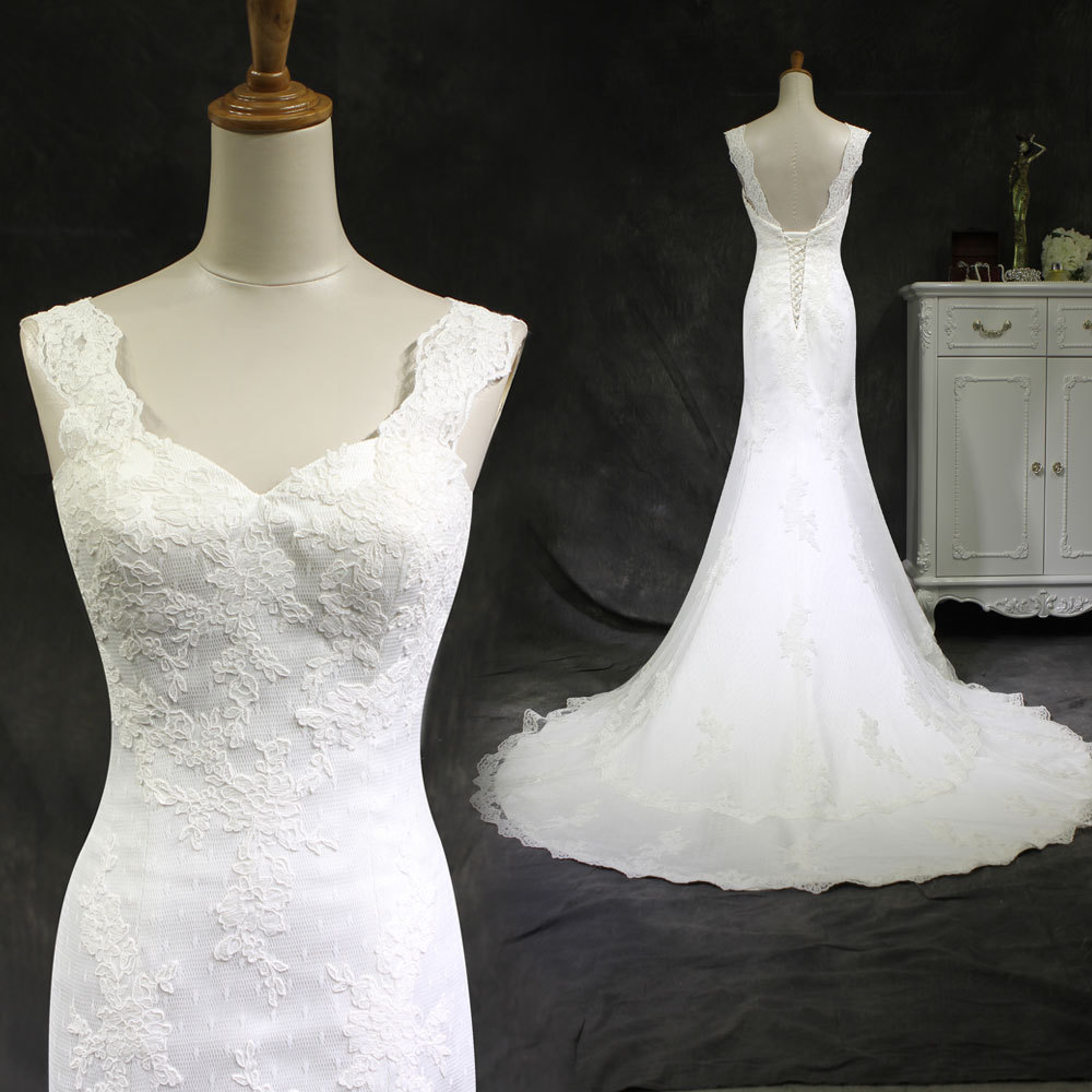 Trendy Lace Appliques Long Sleeve Mermaid Wedding Gowns TWA138
